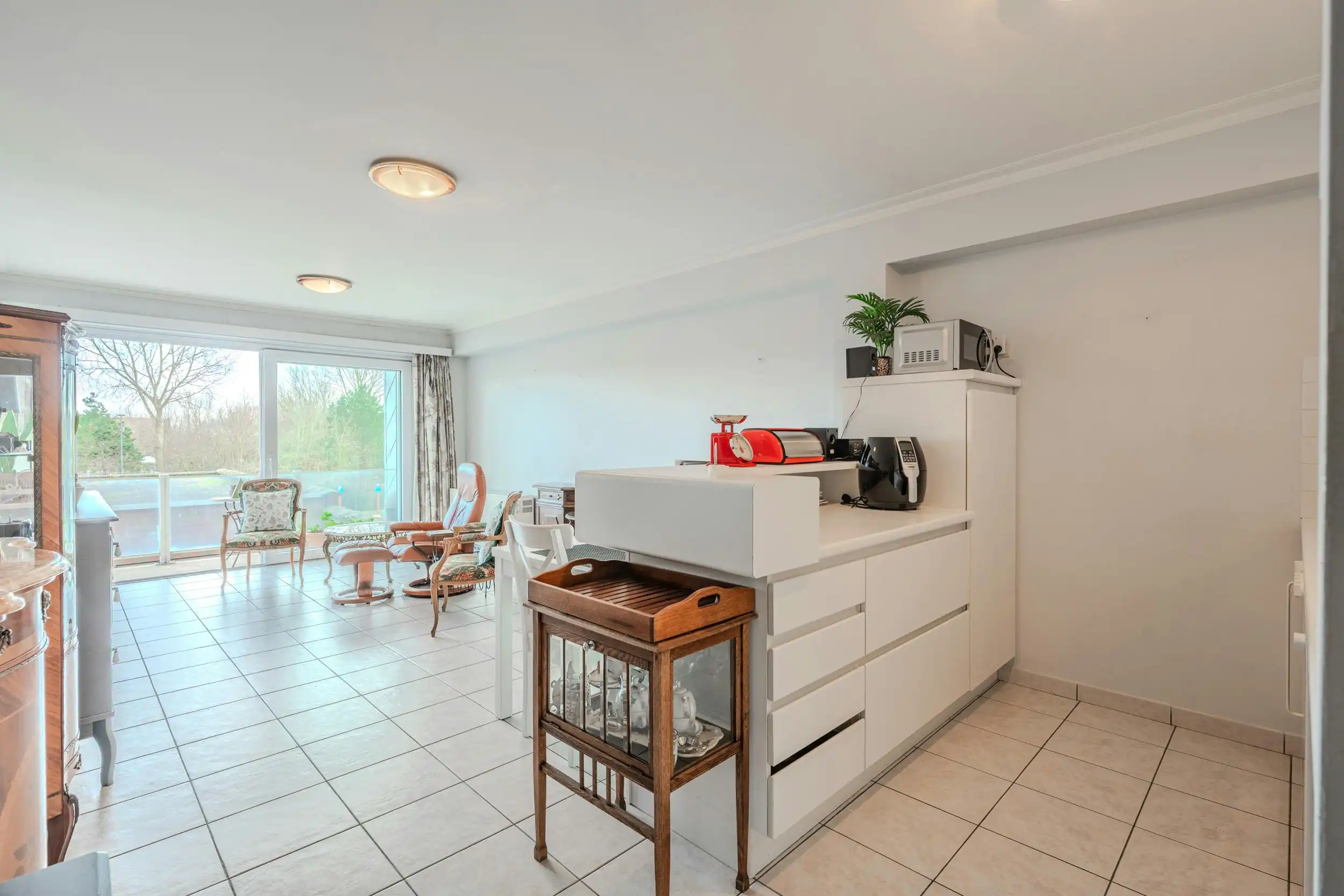 Mooi onderhouden drie slaapkamer appartement met terras! foto 7