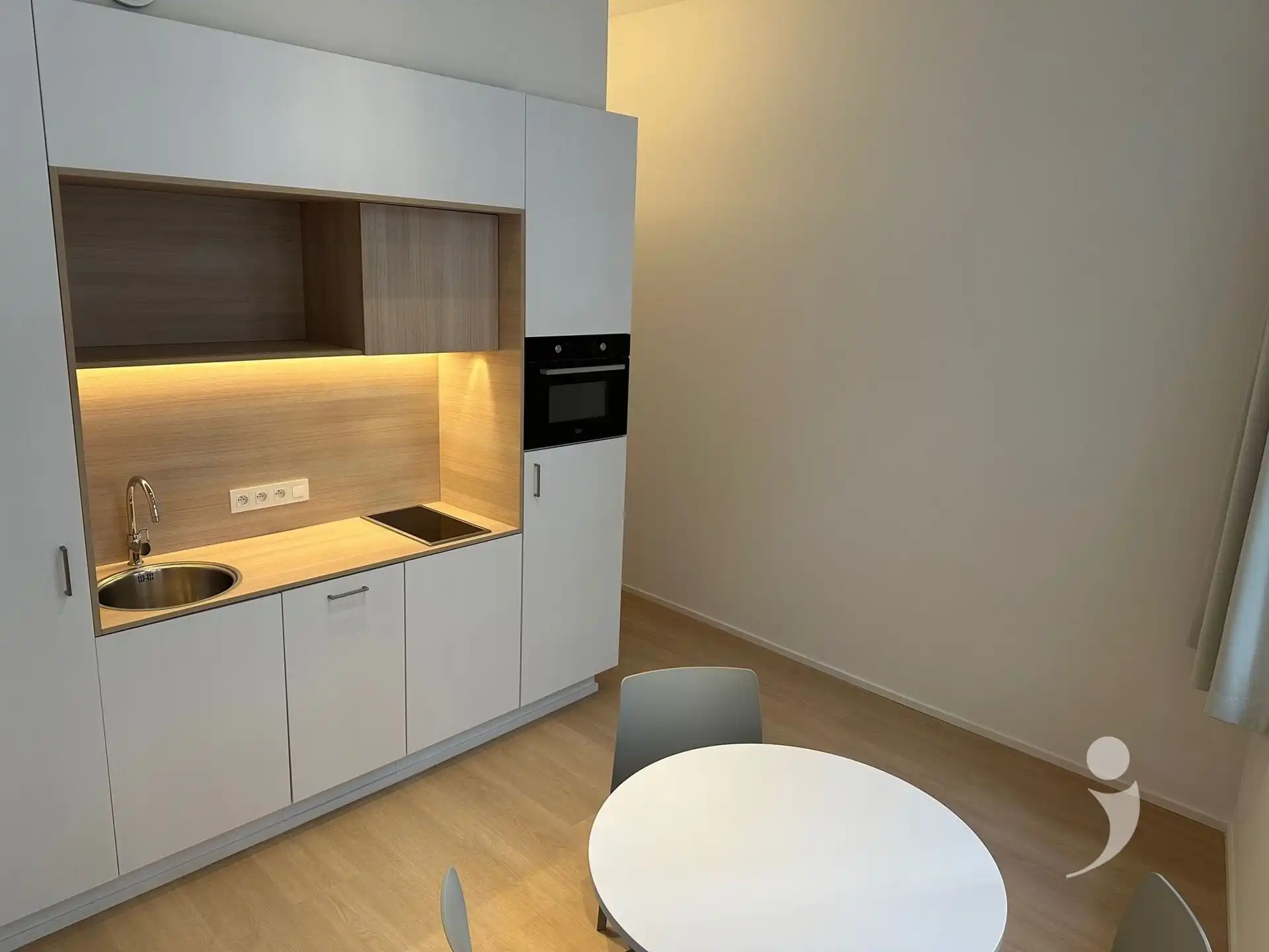 Gerenoveerde studio in historisch centrum van Leuven foto 2