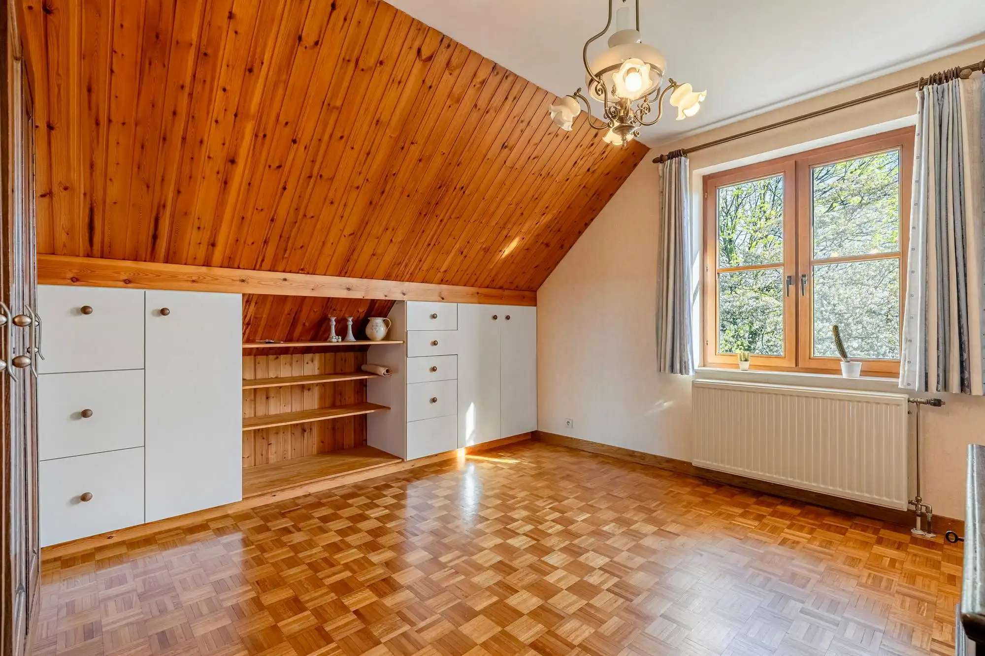 Ruime gezinswoning met praktijkruimte, 5 slaapkamers op 36a57ca centrum Diepenbeek foto 24