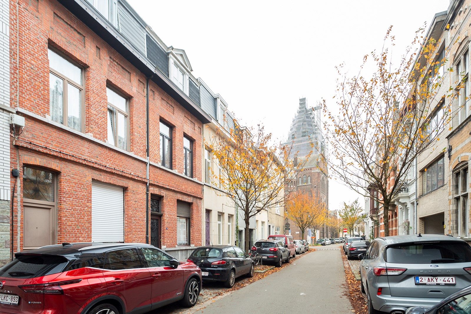 Te renoveren woning met koer en mog. tot parking tegenover foto 20