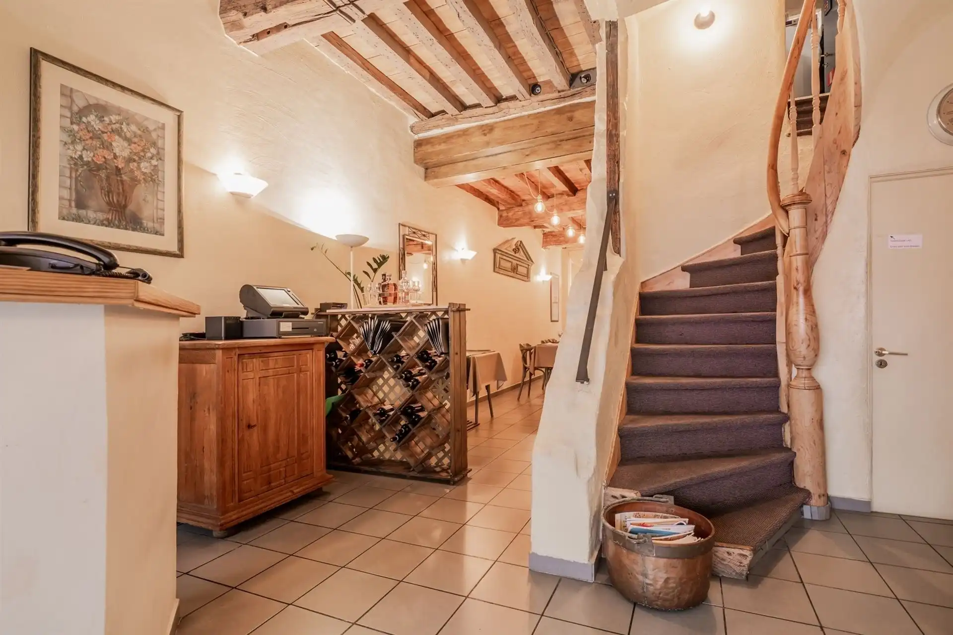 Handel 98 m2 en 62 m2 op 1e verd + duplex appartement op 2e & 3e  foto 3