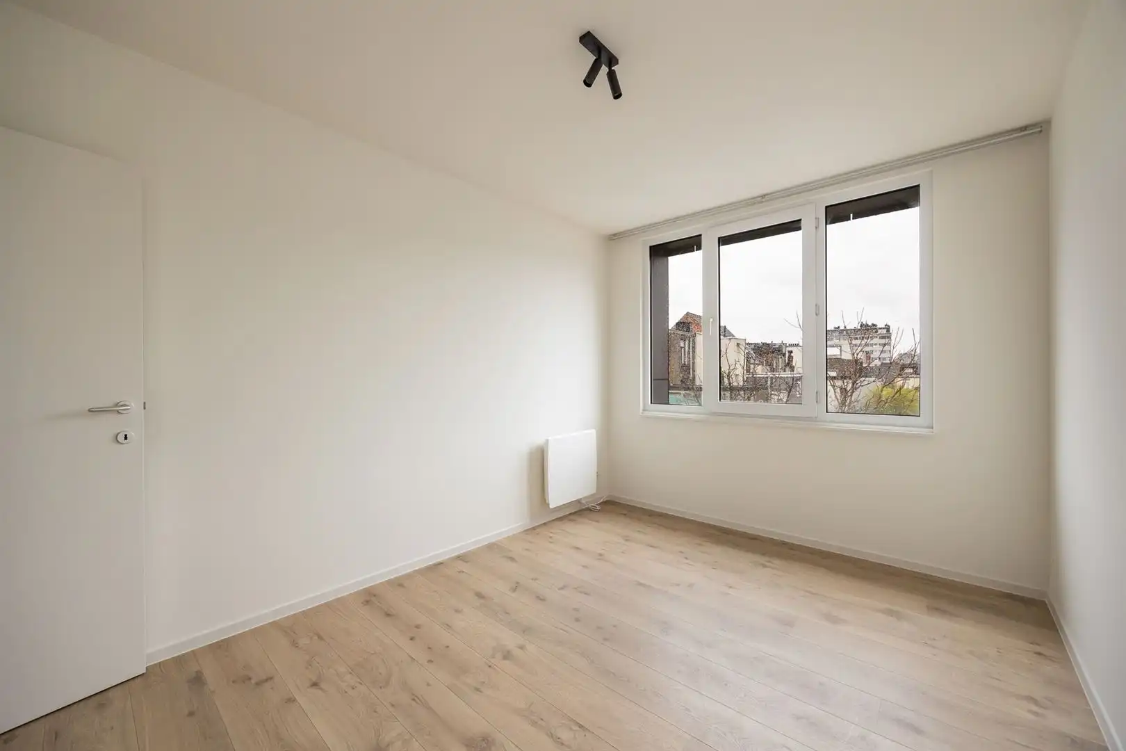 Gerenoveerd appartement in het hippe BOHO foto 15