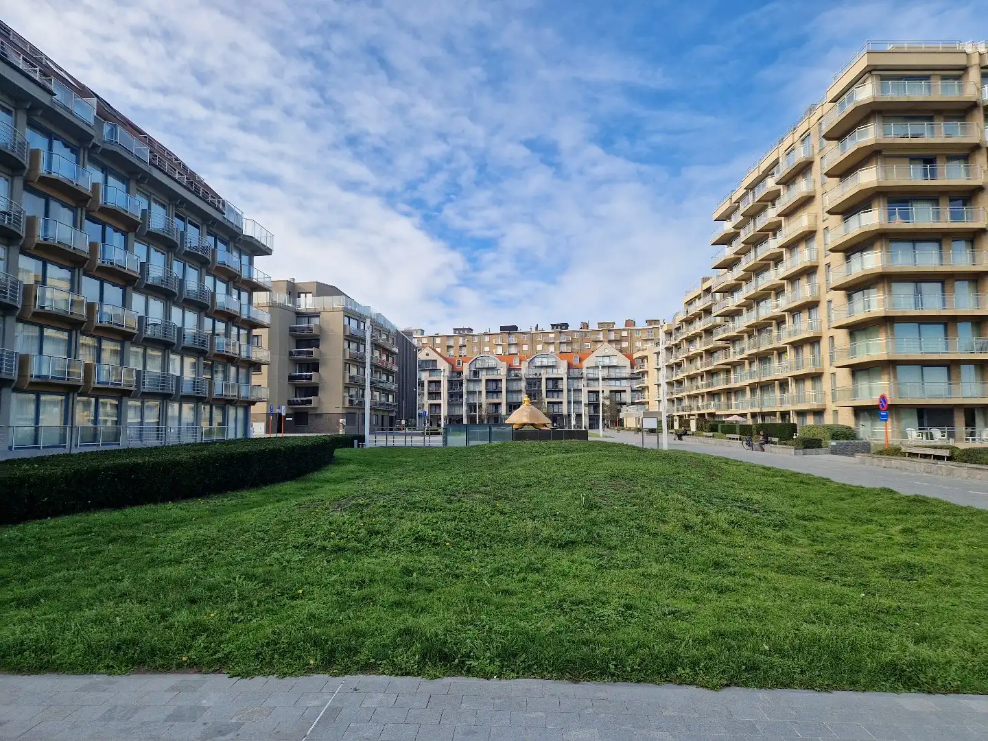 Ruime garage te huur te Nieuwpoort-bad foto 7