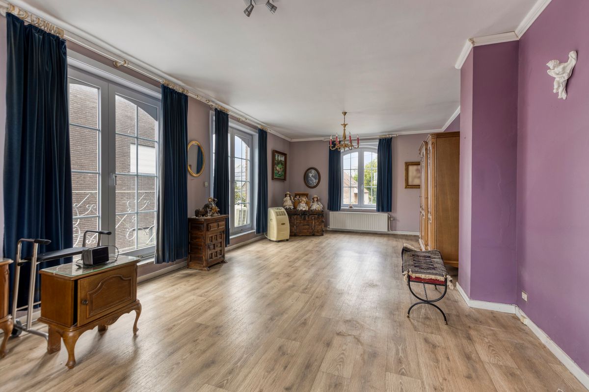 Landelijke woning met 2 loodsen foto 15
