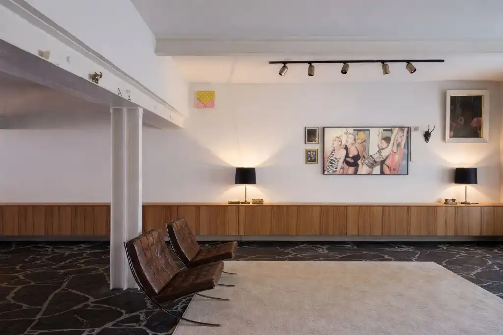 Imposant designappartement met loftallures nabij het Wintercircus en De Krook foto 4