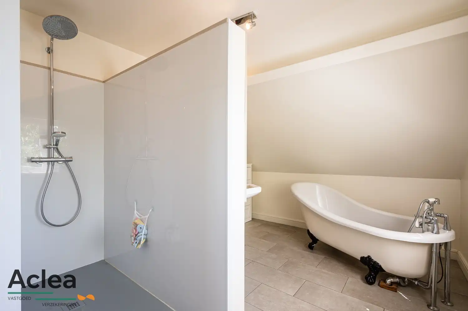 Knappe vrijstaande woning op ruim perceel foto 26