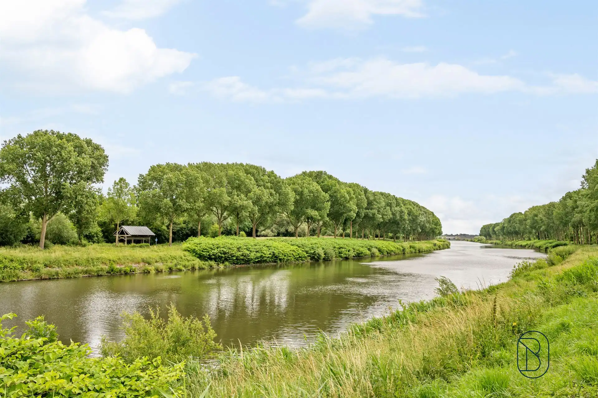 Gerenoveerde woning met tuin en zonnepanelen foto 22