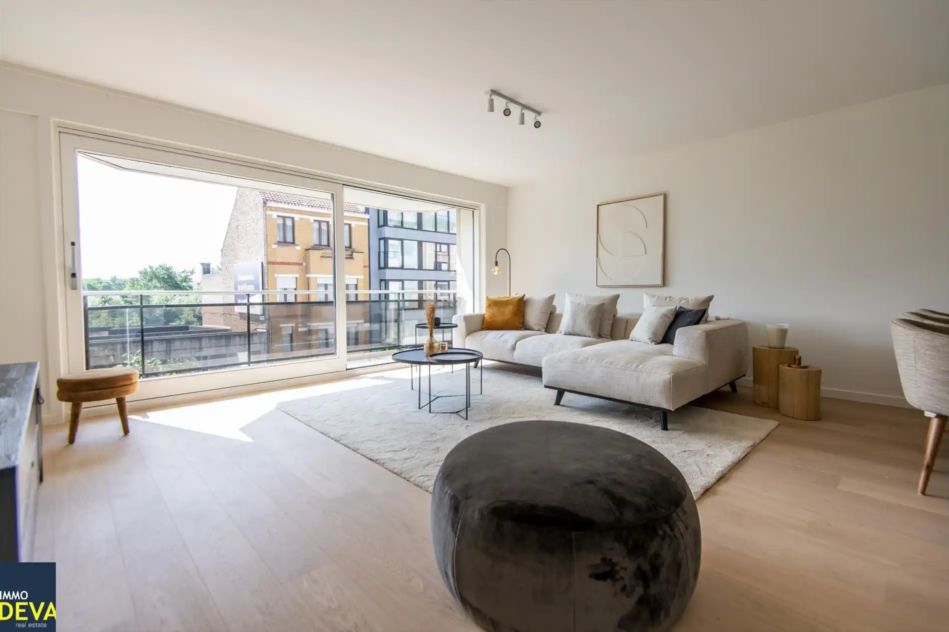 Luxueus gerenoveerd appartement met 2 zonnige terrassen en open zicht gelegen op de Dumortierlaan. foto 5