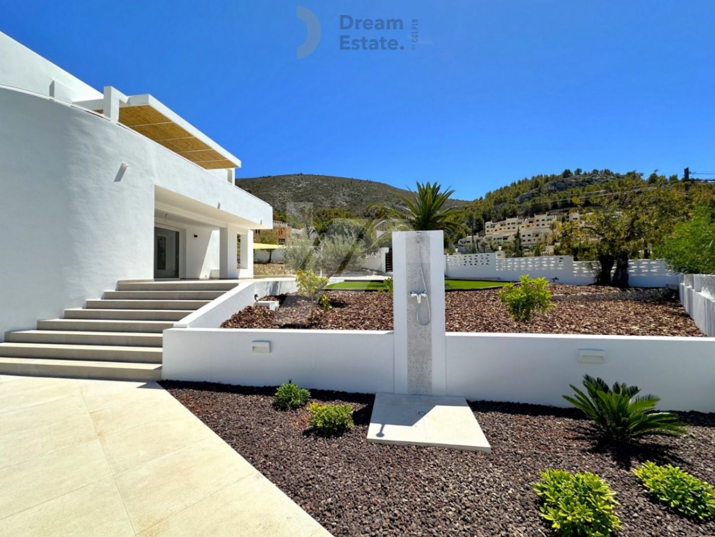 Mediterrane droomvilla in Ibiza-stijl met zeezicht foto 34
