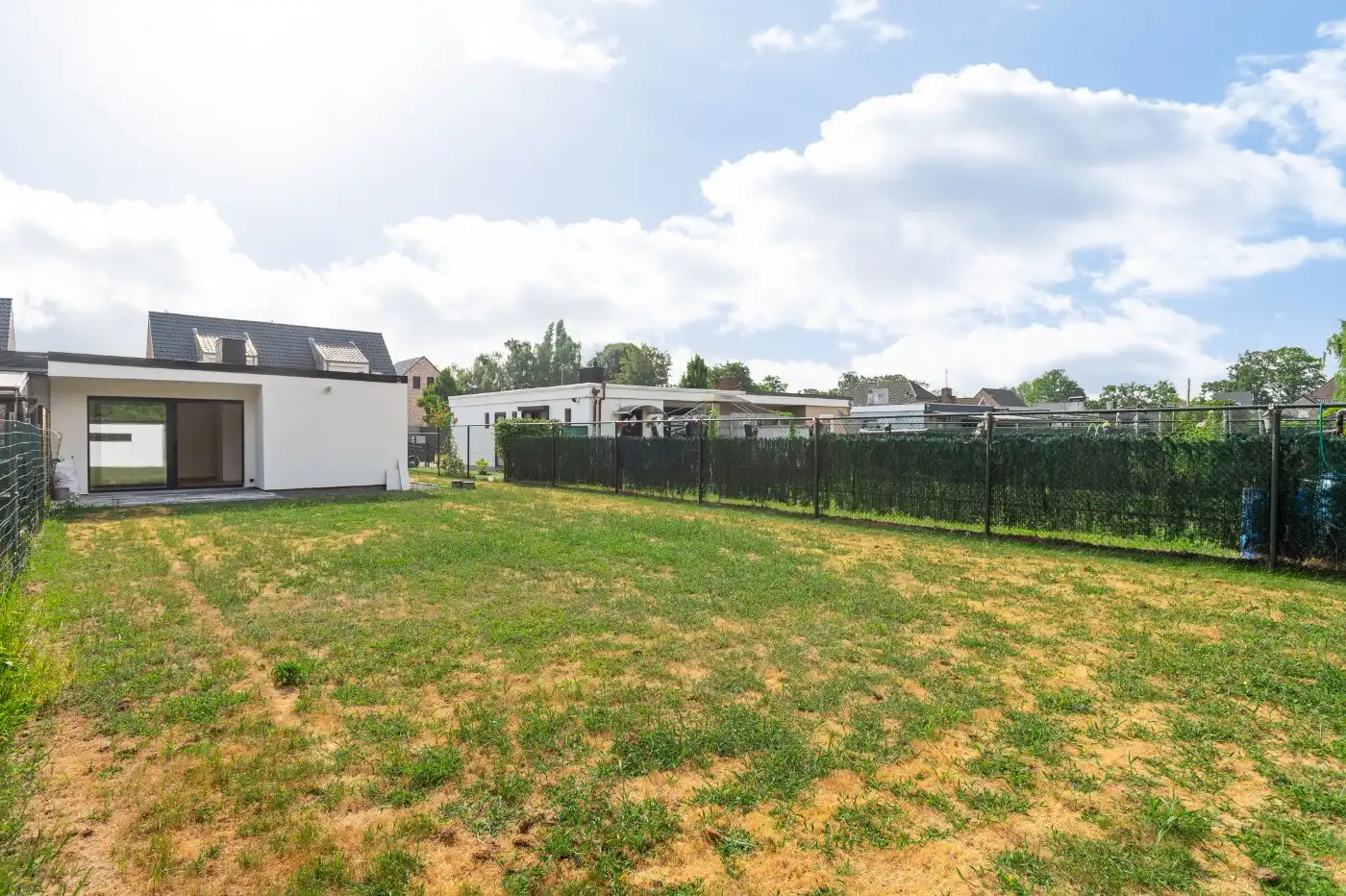 Instapklare, gerenoveerde laagbouwwoning met 2 slpk. en tuin foto 21