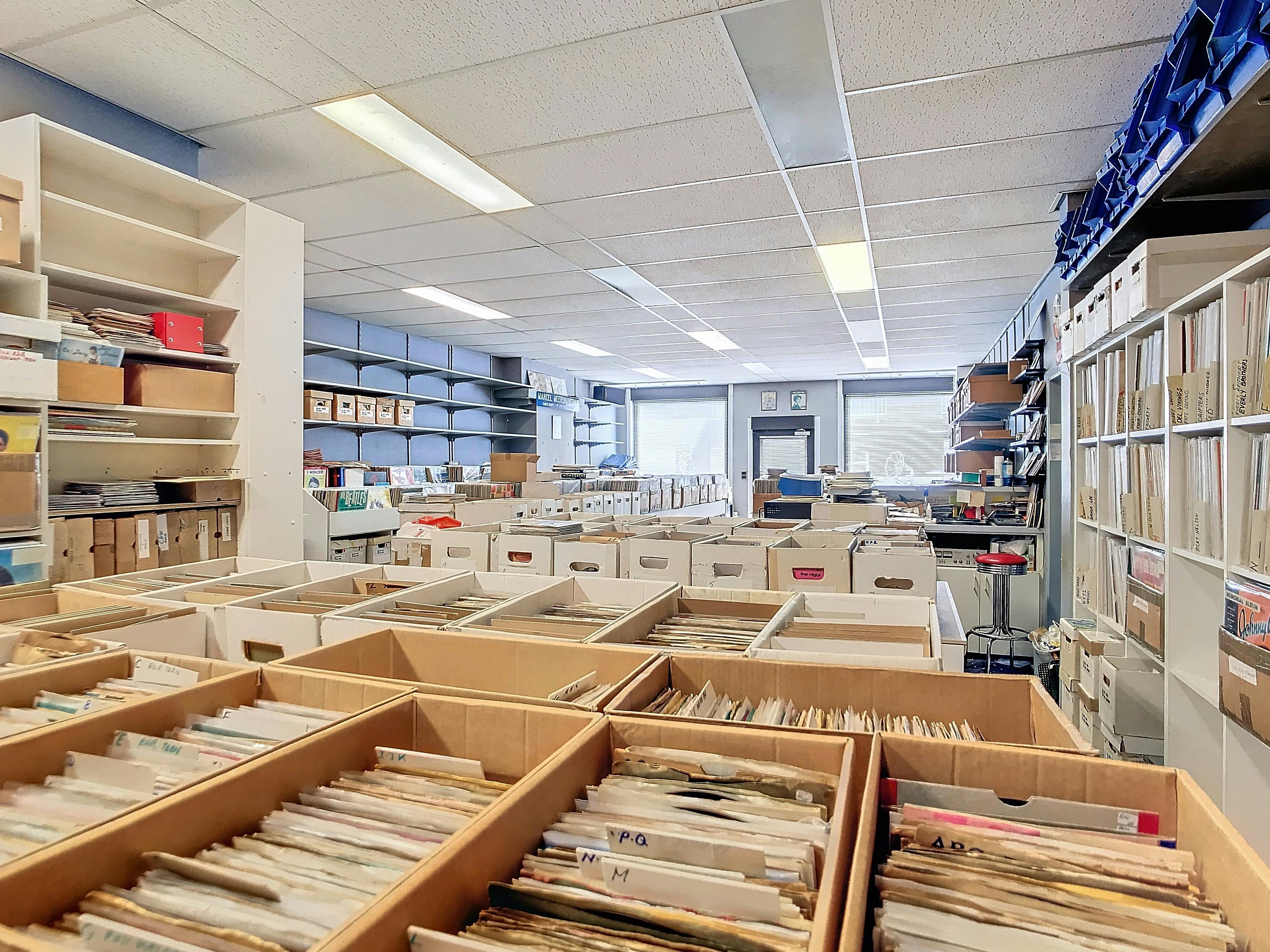 Te renoveren winkel of woning foto 4