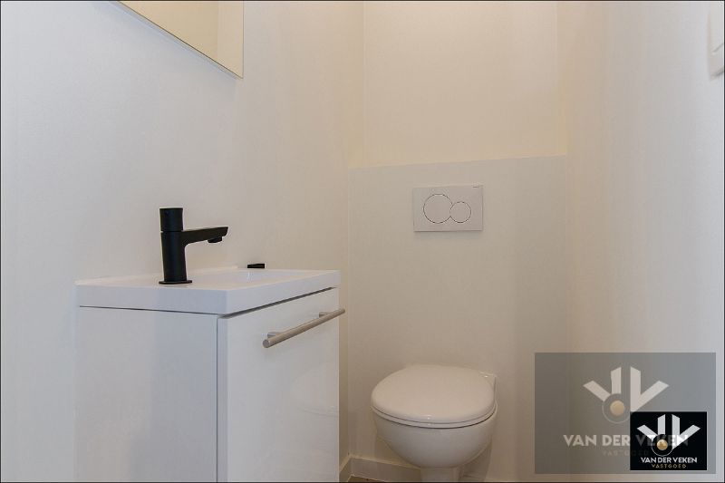 INSTAPKLAAR 1-SLPK APPARTEMENT MET TOPLIGGING IN HASSELT. foto 11