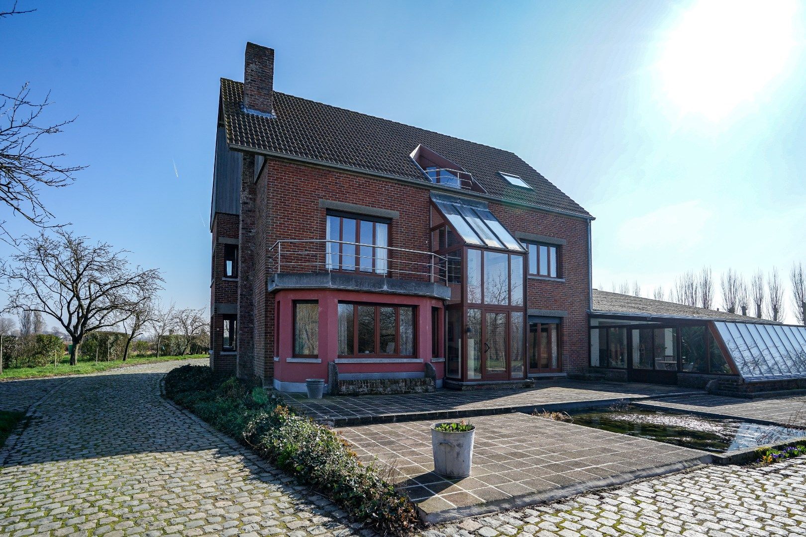 Prachtig landhuis in een oase van rust te Kortemark! foto 3