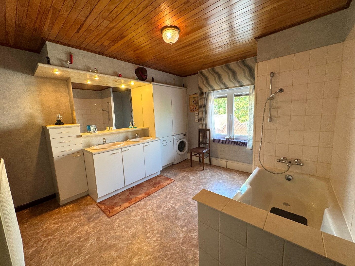 RIJWONING MET 3 SLPKS EN KOER IN HET CENTRUM foto 6