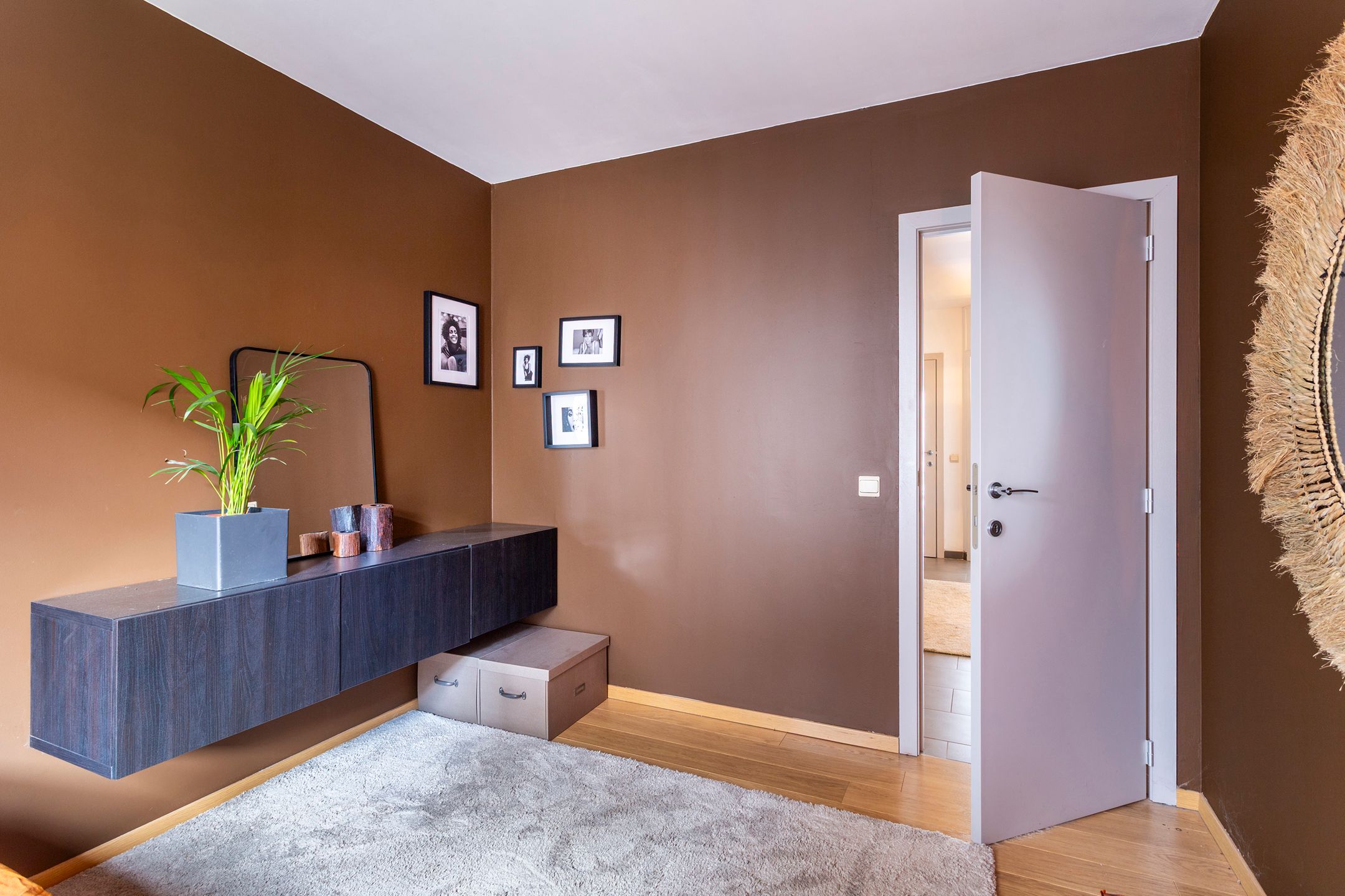 licht appartement met 2 terrassen pal op het Zuid foto 18