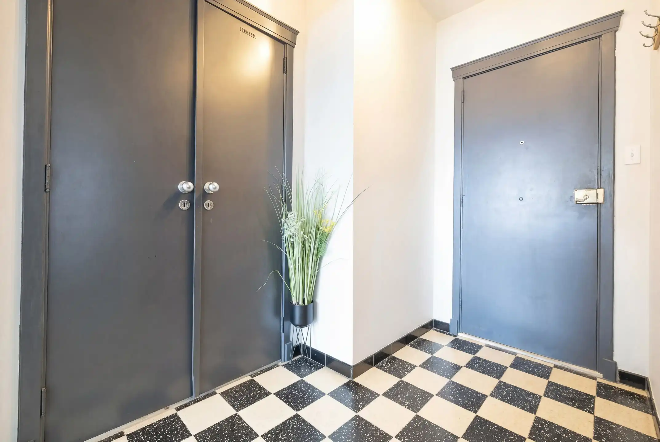 1-slaapkamer in goede staat vlak bij het centrum foto 7