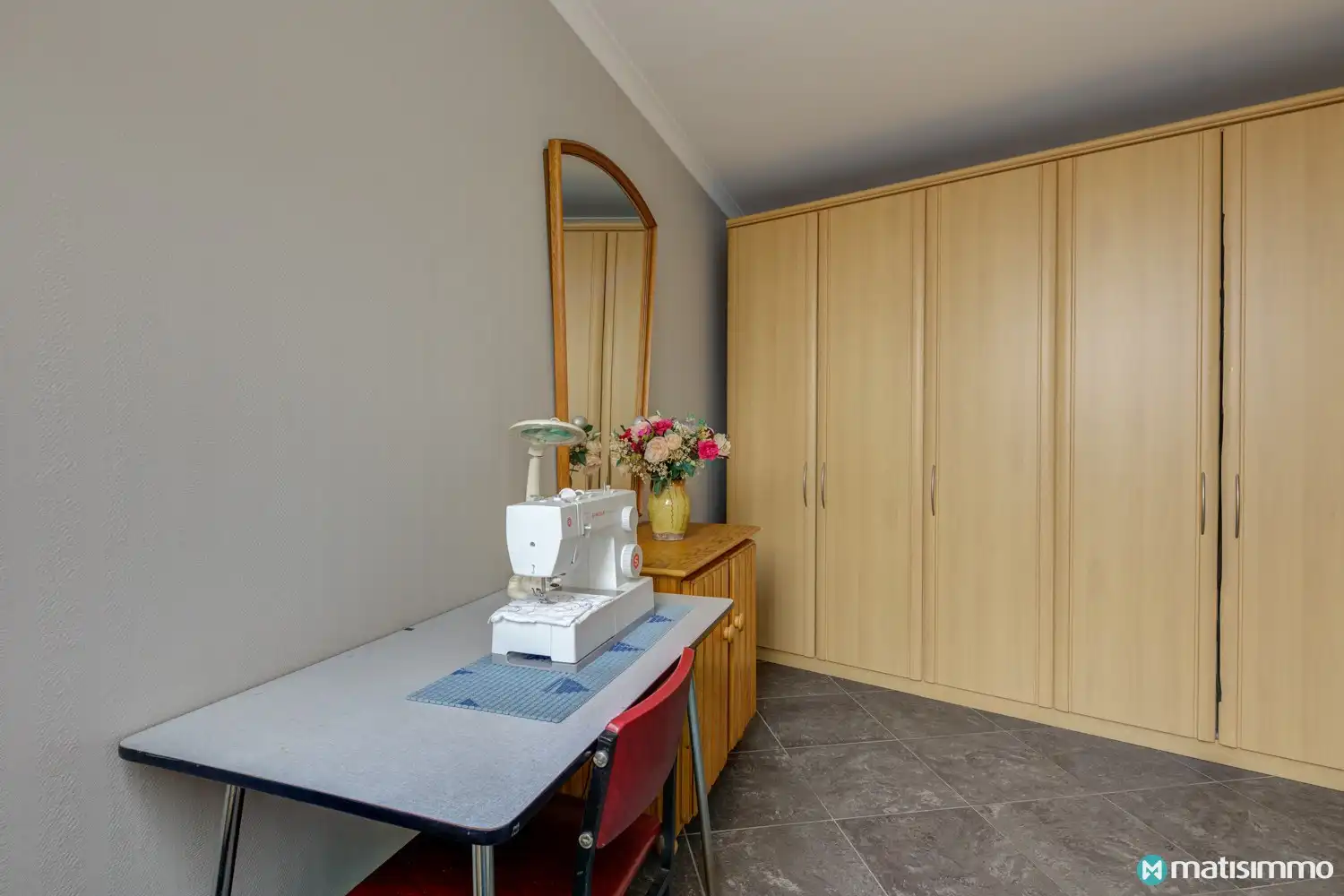 ZEER RUIM ENERGIEZUINIG APPARTEMENT MET 3 SLAAPKAMERS MET PARKEERPLAATS IN HET CENTRUM VAN AS foto 12
