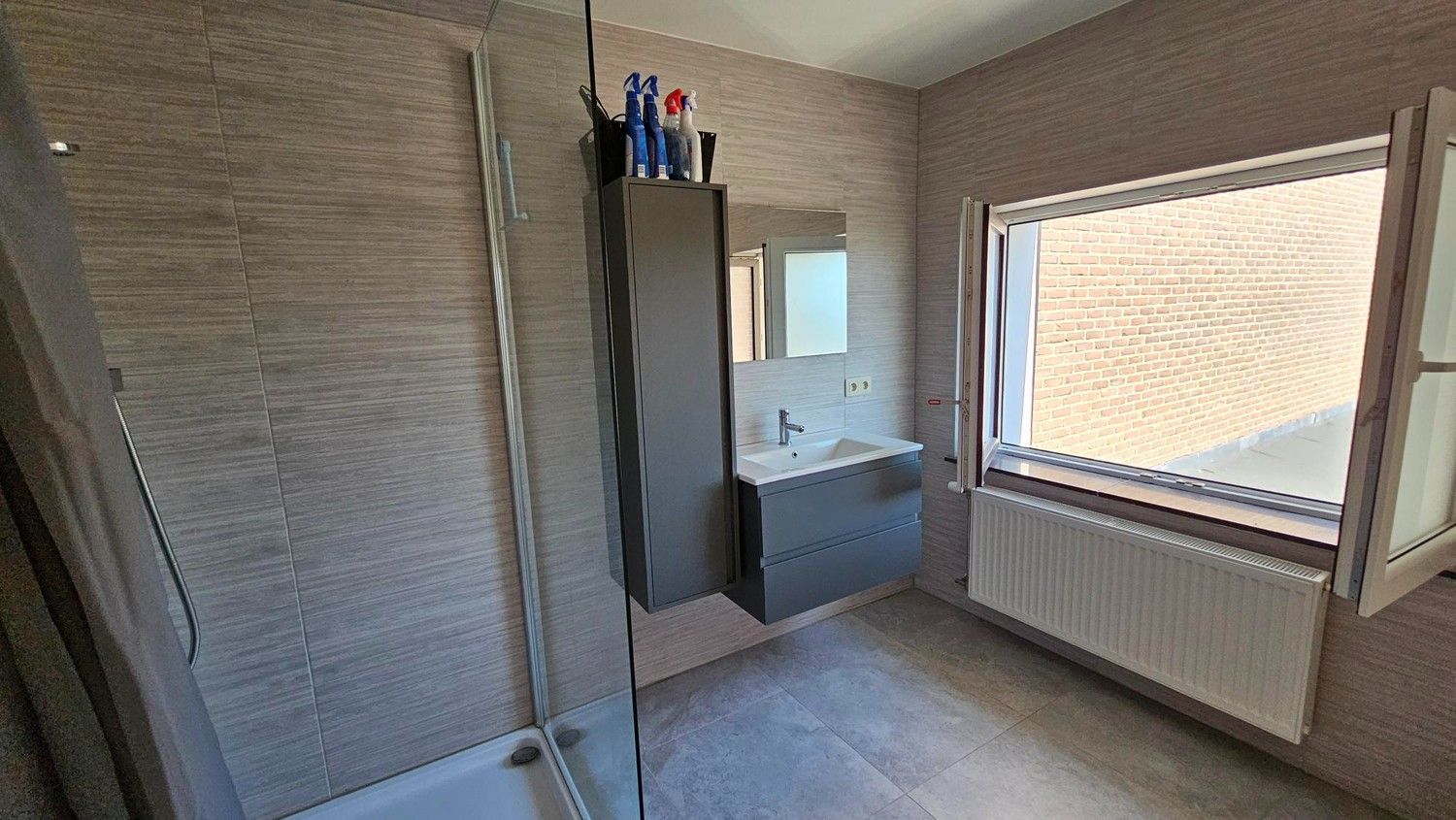 Mooi modern appartement in Maasmechelen foto 5