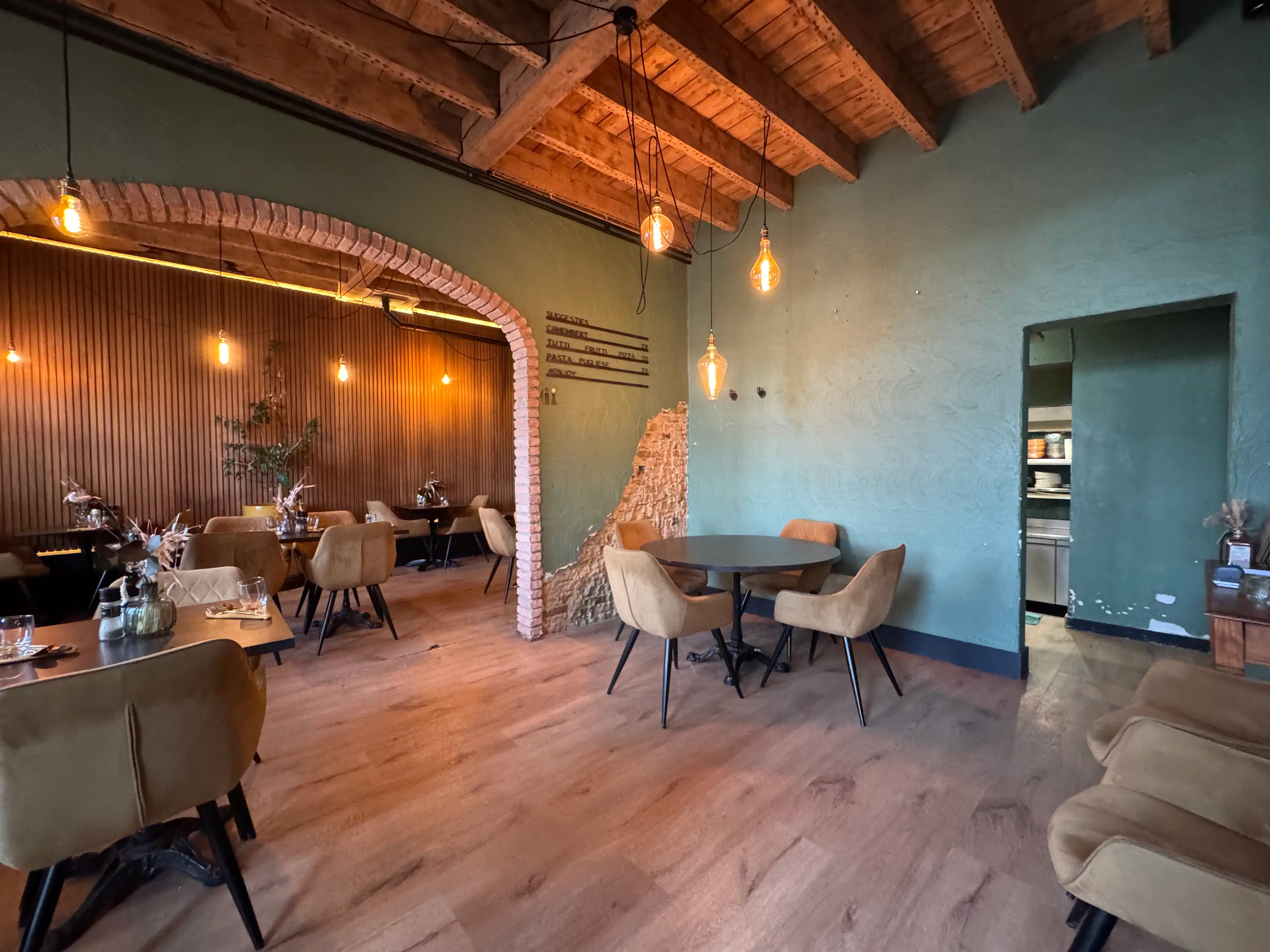 Restaurant Roccia in idyllische dorpskern foto 4