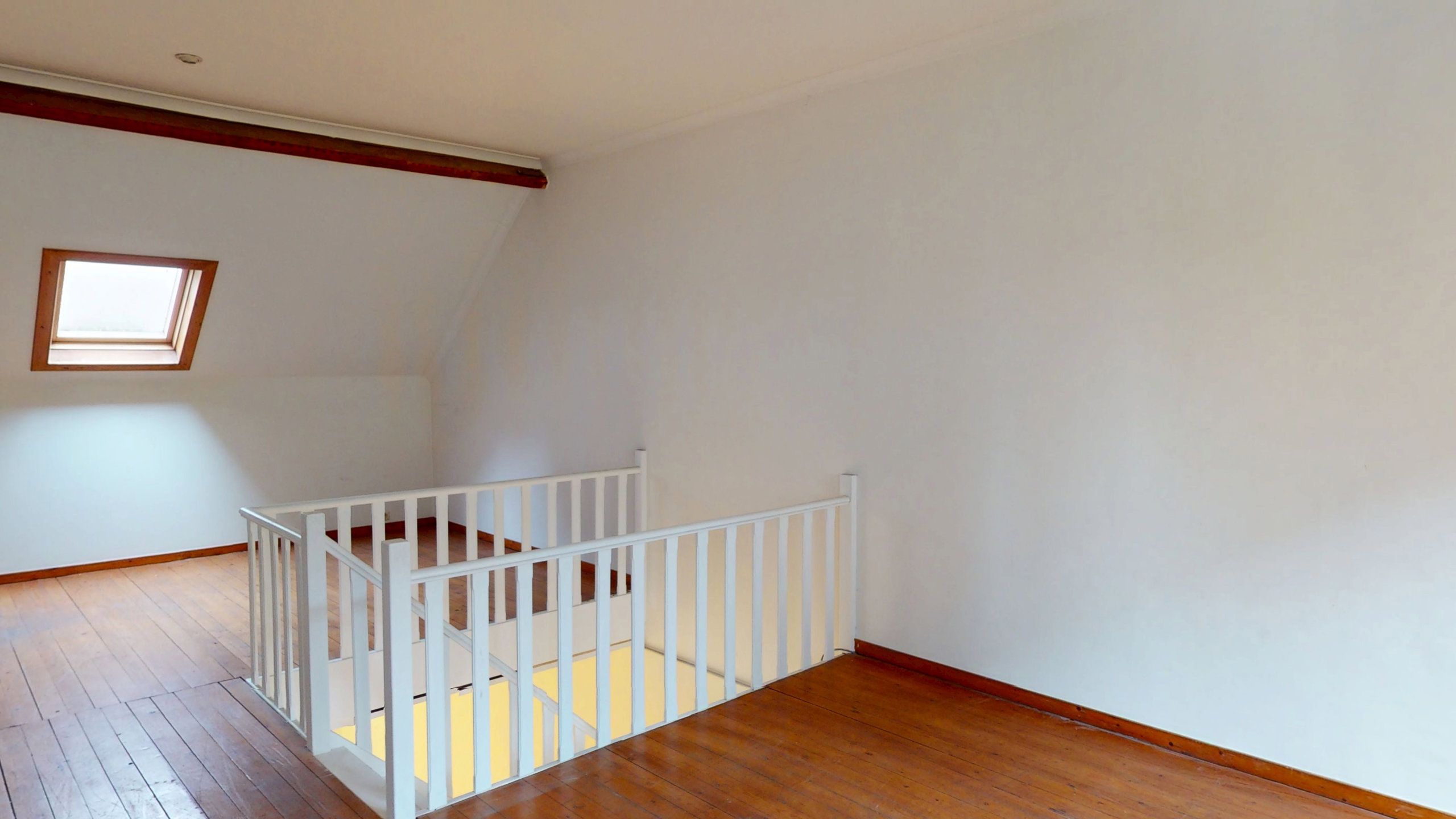 Uiterst lichte kantoorruimte gelegen op een toplocatie!  foto 8