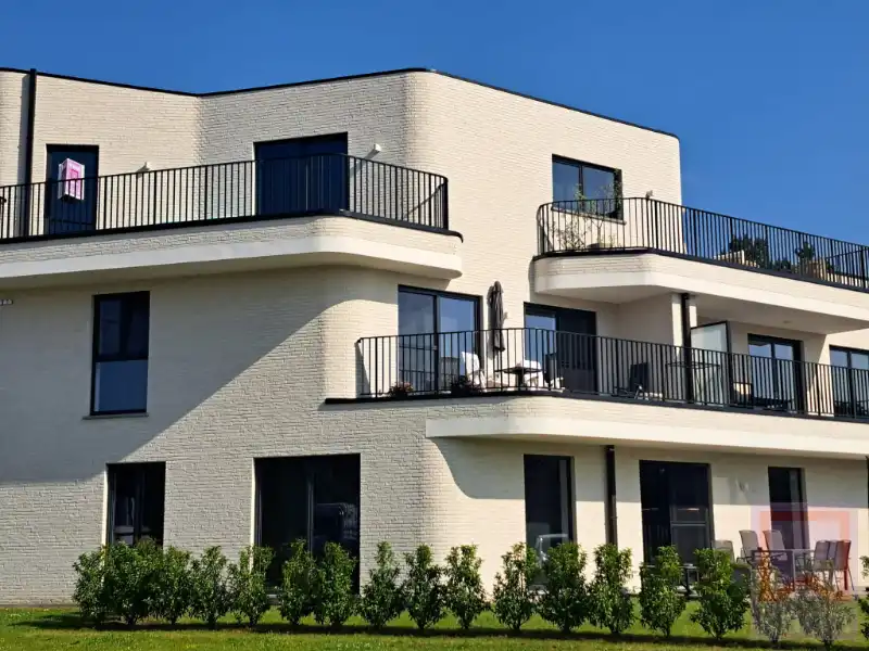 Prachtig modern hoogwaardig afgewerkt dakappartement met 3 slaapkamers in kleinschalige residentie. foto 3
