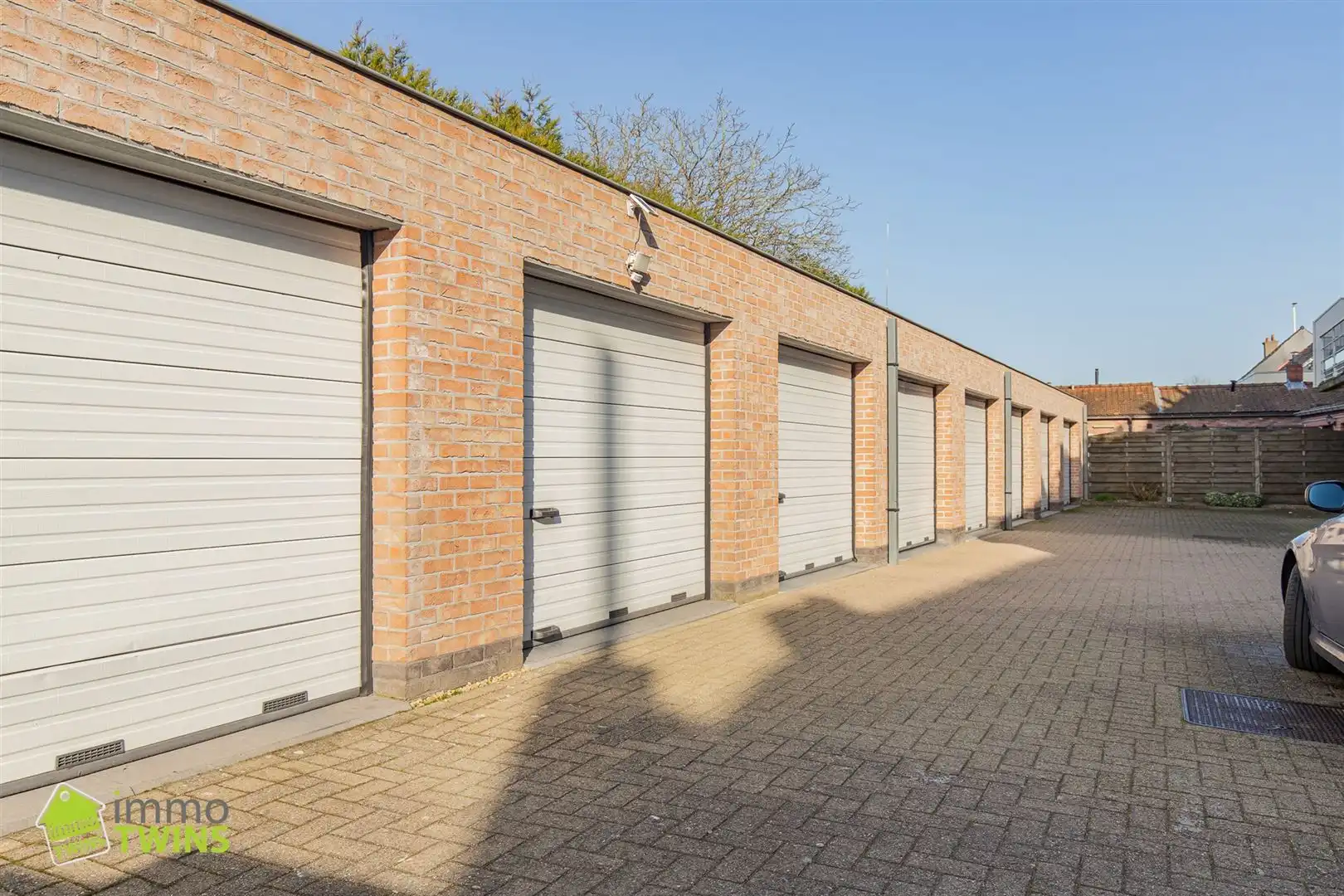 Duplex app met garage  foto 17