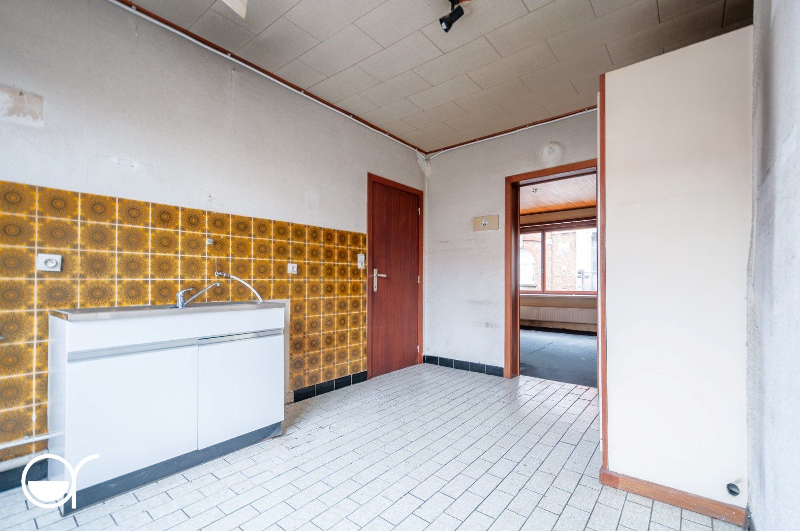 Opbrengsteigendom met 2 appartementen gelegen vlakbij het Sint-baafskouterpark & Rozebroeken.  foto 5