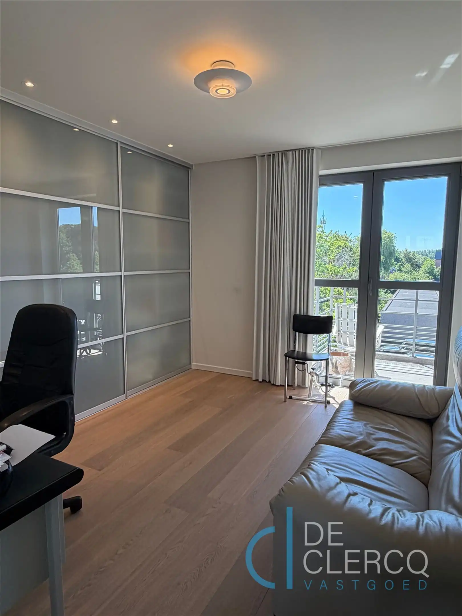 Ruim appartement met dubbele garage te huur Lochristi!  foto 9