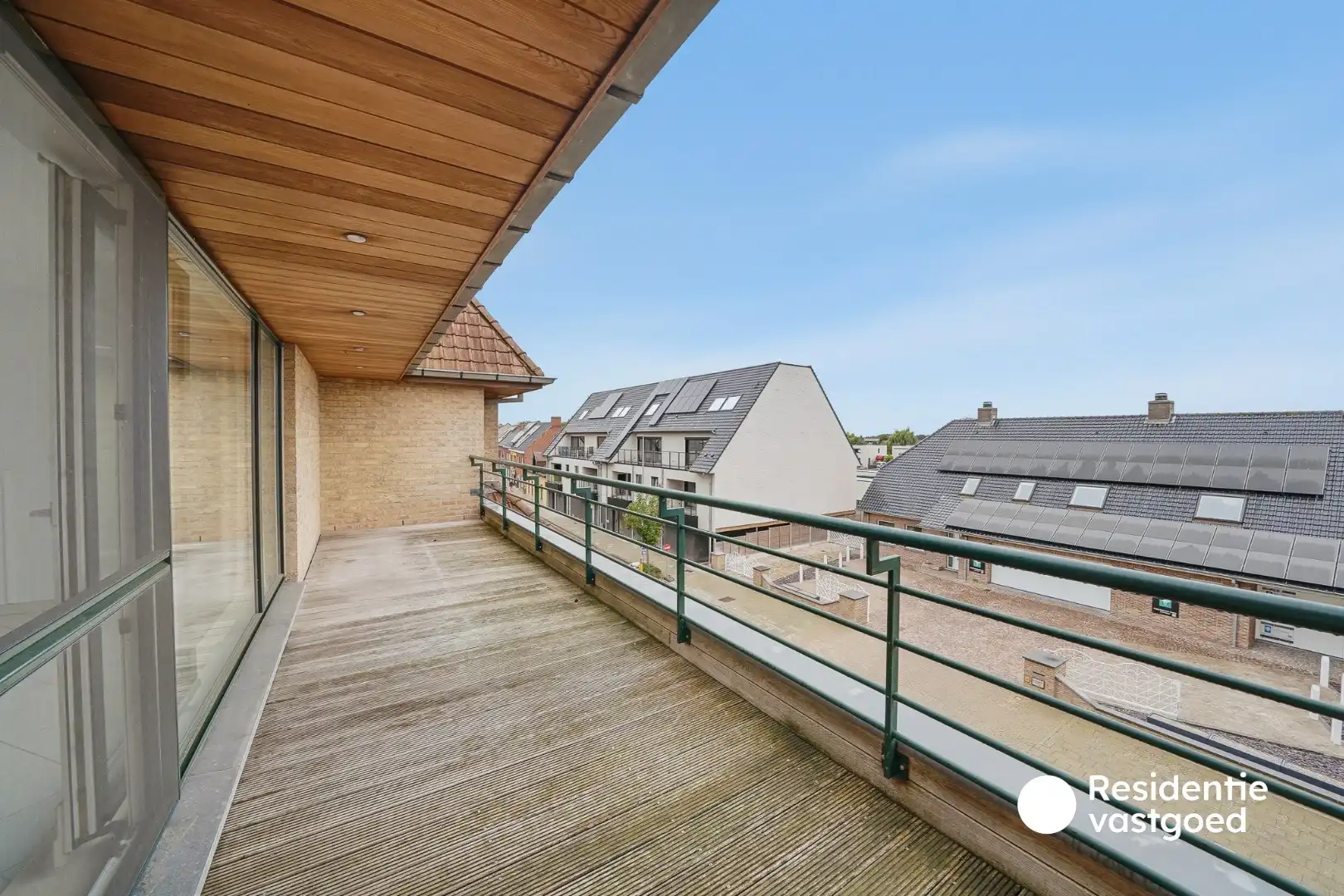 Ruim en verzorgd duplexappartement in het centrum van Eernegem foto 6
