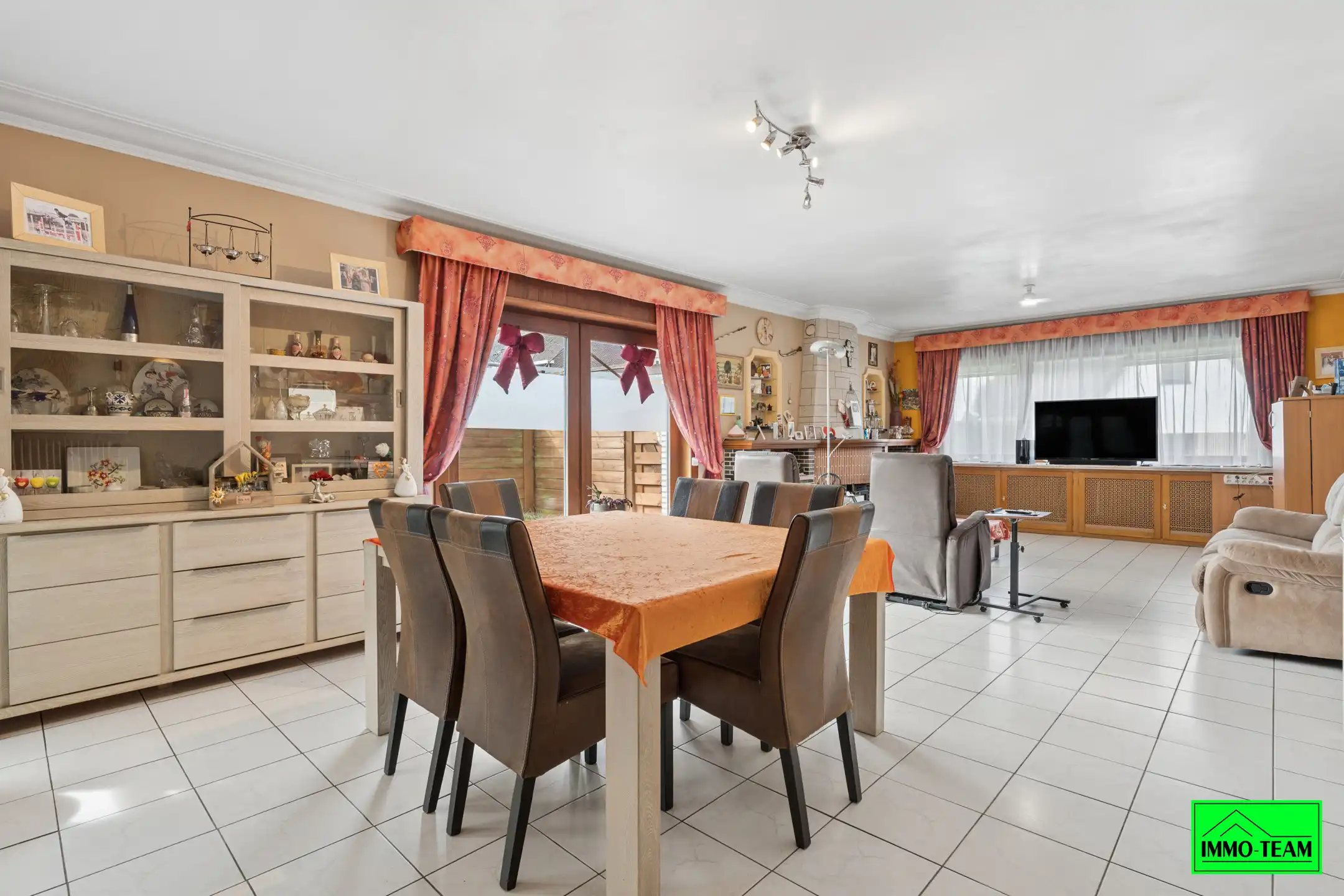 Ruime 4-gevelwoning op topligging foto 6