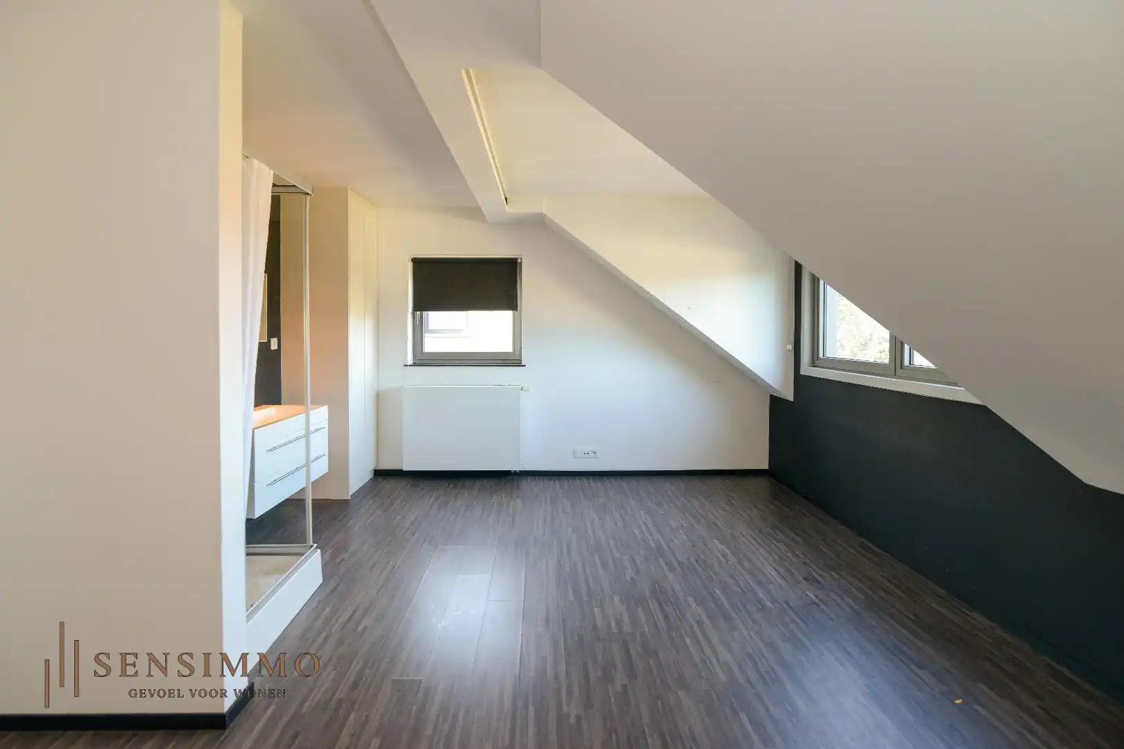 Ruim en instapklaar duplex appartement met carport en terras foto 13