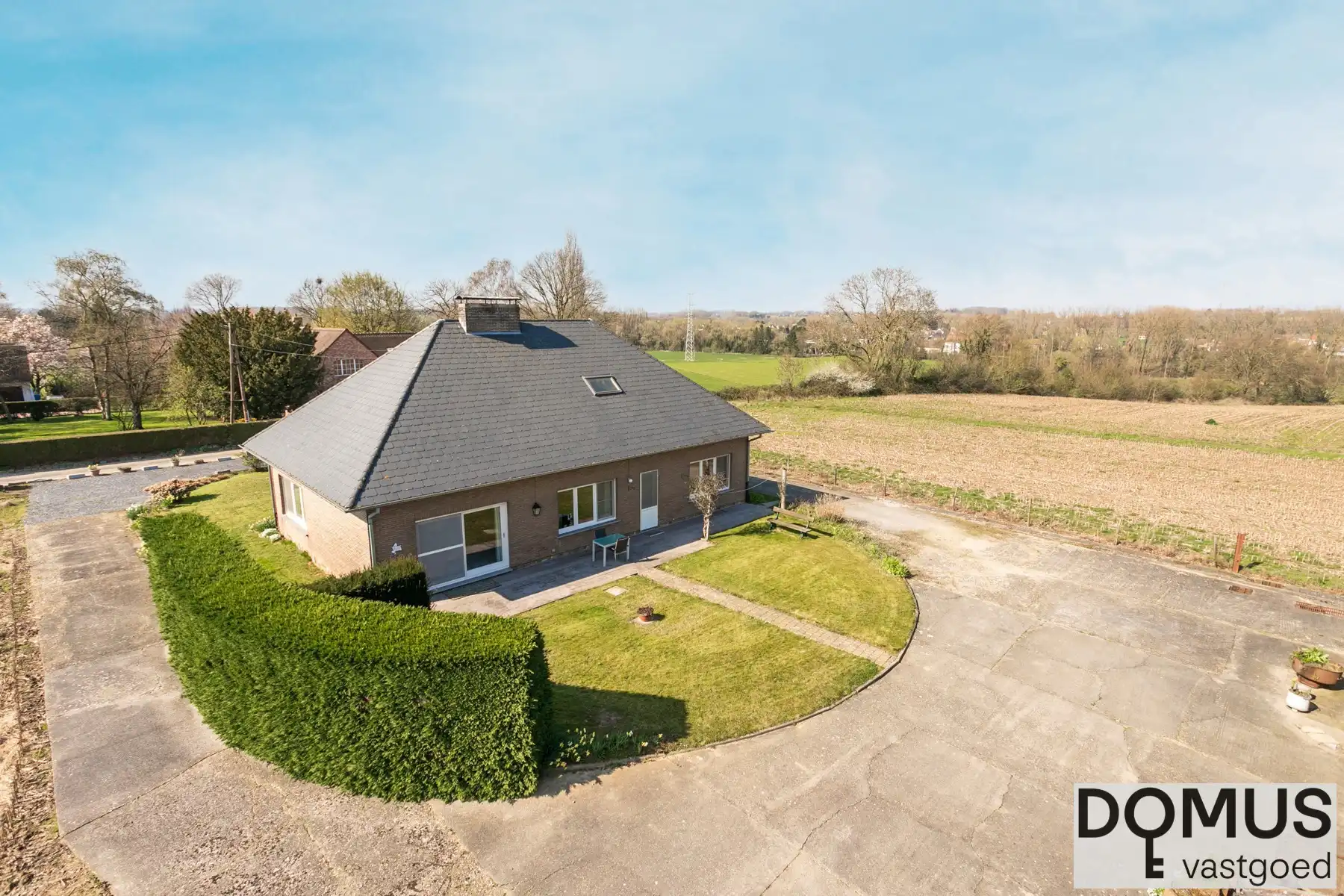 Landelijk wonen op een riant perceel van 1ha met heerlijke vergezichten foto 6