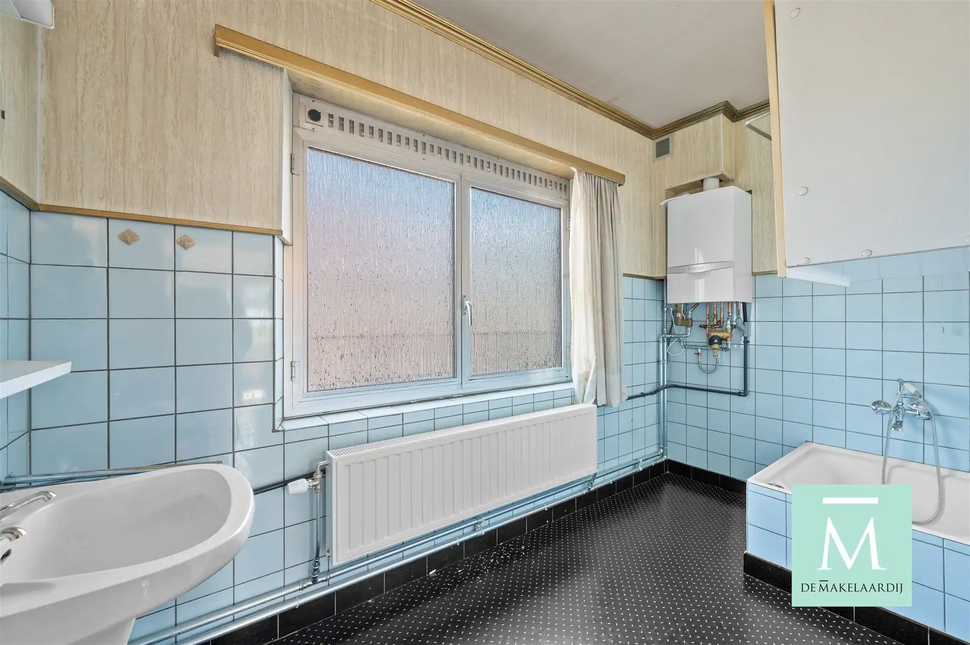 Ruime woning met 3 slaapkamers, aangename tuin en inpandige garage foto 12