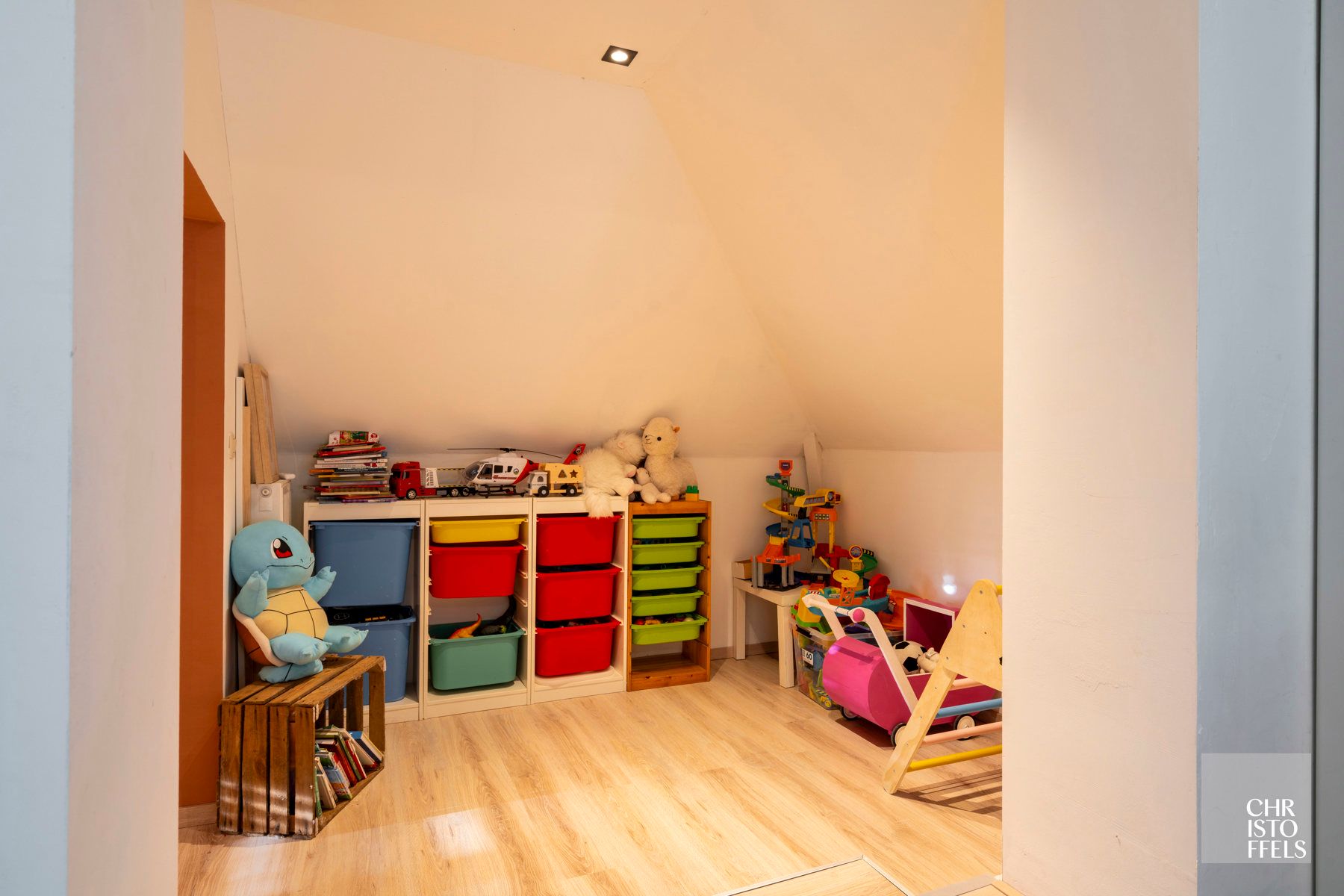 Instapklare woning (279m²) in groene omgeving te Kesselt-Lanaken! foto 22