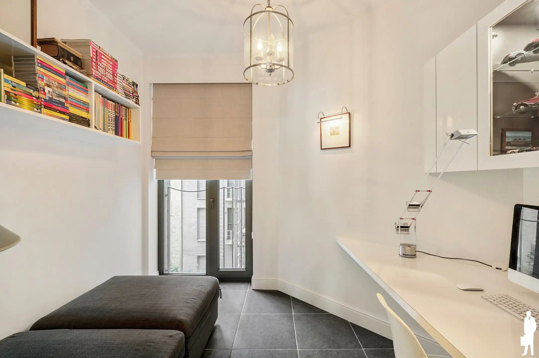 Lichtrijk BEN-appartement met open waterzicht in London Residence foto 17