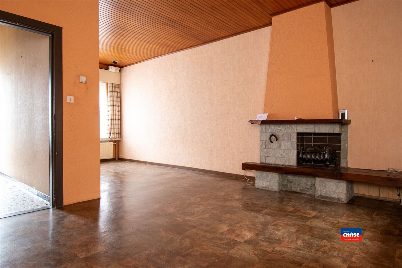 Charmante (te renoveren) rijwoning met 2 slaapkamers en tuin foto 2