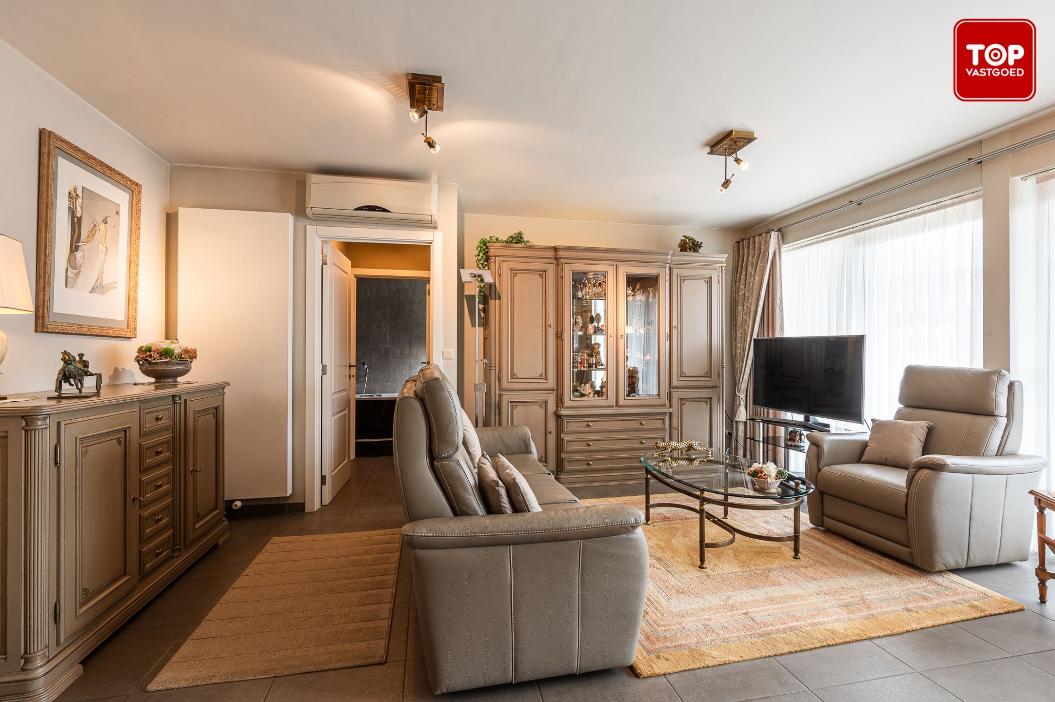 Instapklaar duplex appartement met  2 terrassen. foto 4