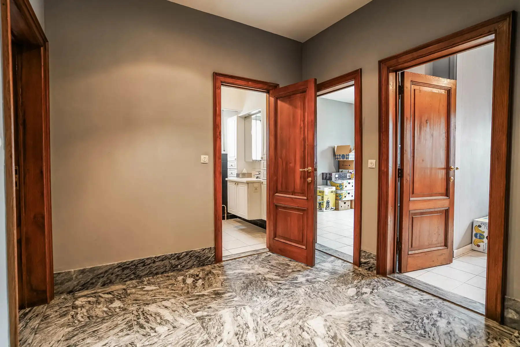 Vrijstaande woning mét magazijn op een perceel van 2277m² te Bornem foto 14