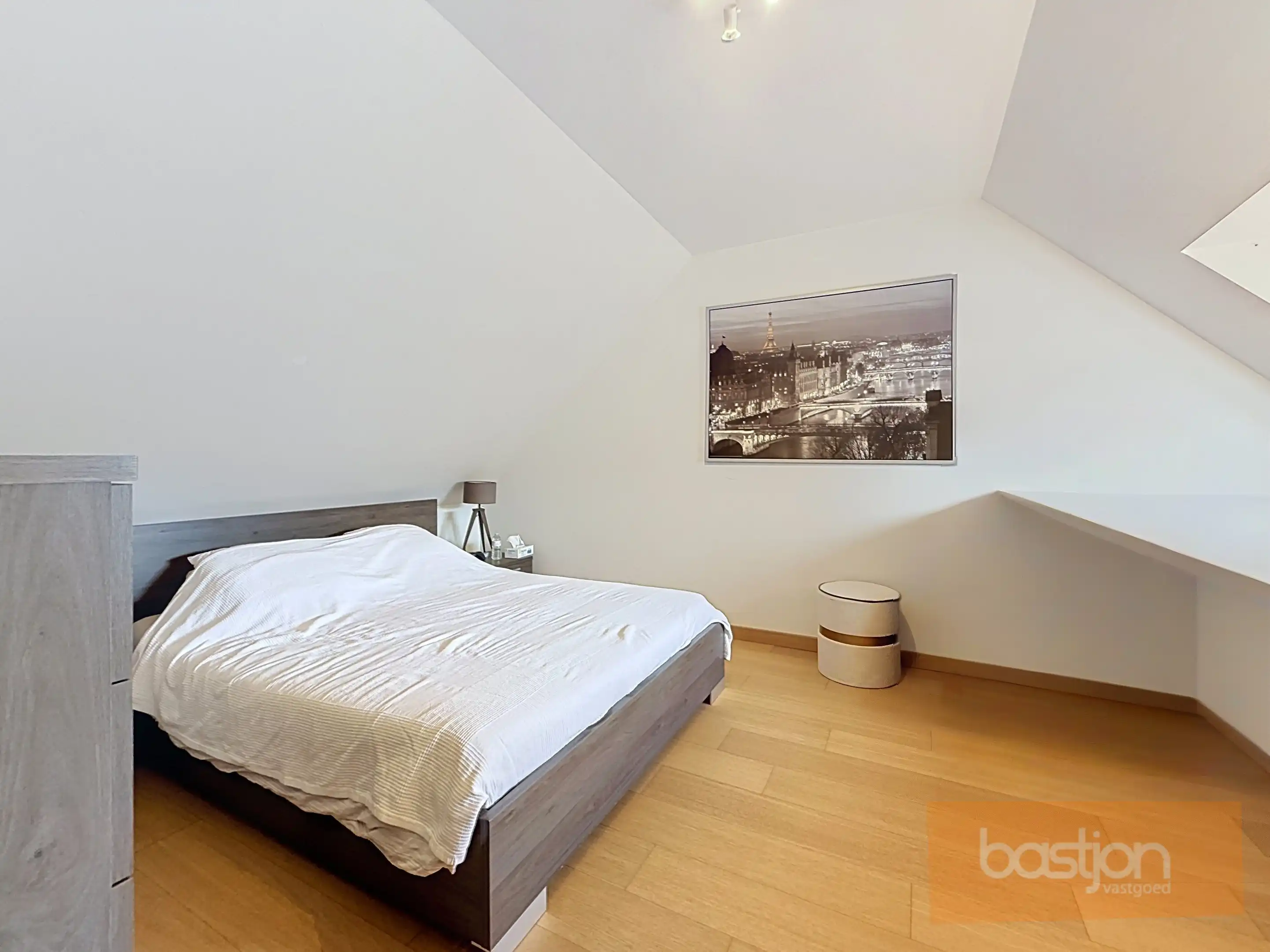 Ruim duplex appartement te huur in Marke foto 8
