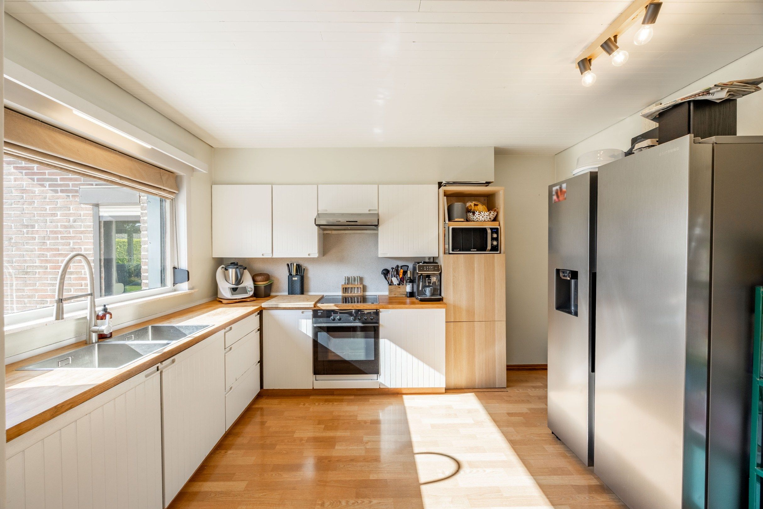 GELIJKVLOERSE WONING OP 810 M² foto 8