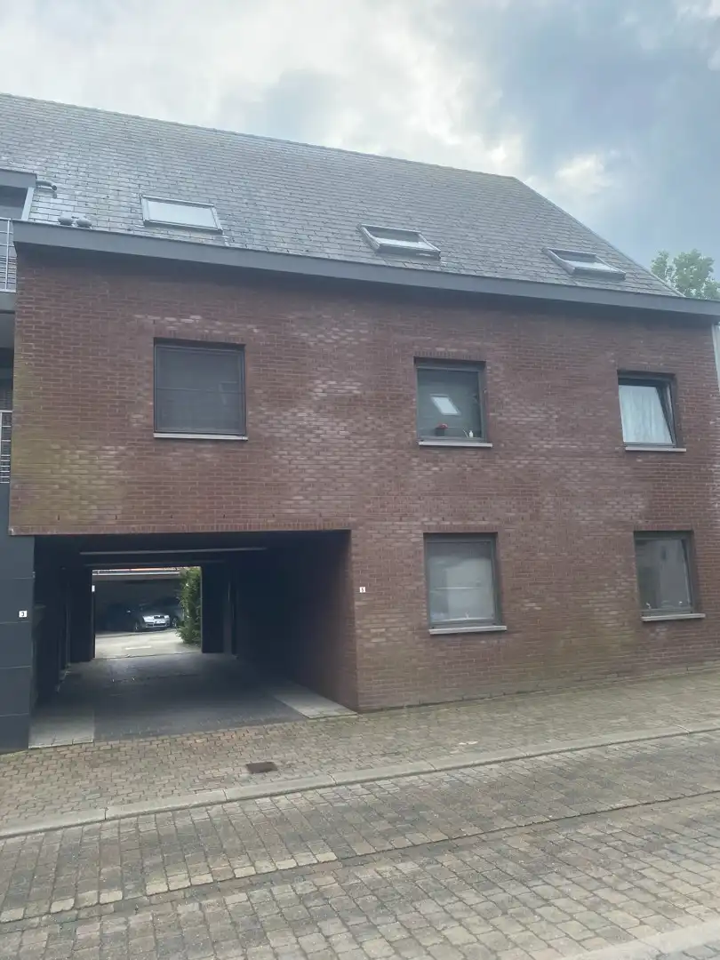 Verzorgd duplex-appartement met 3 slaapkamers en een autostaanplaats foto 16