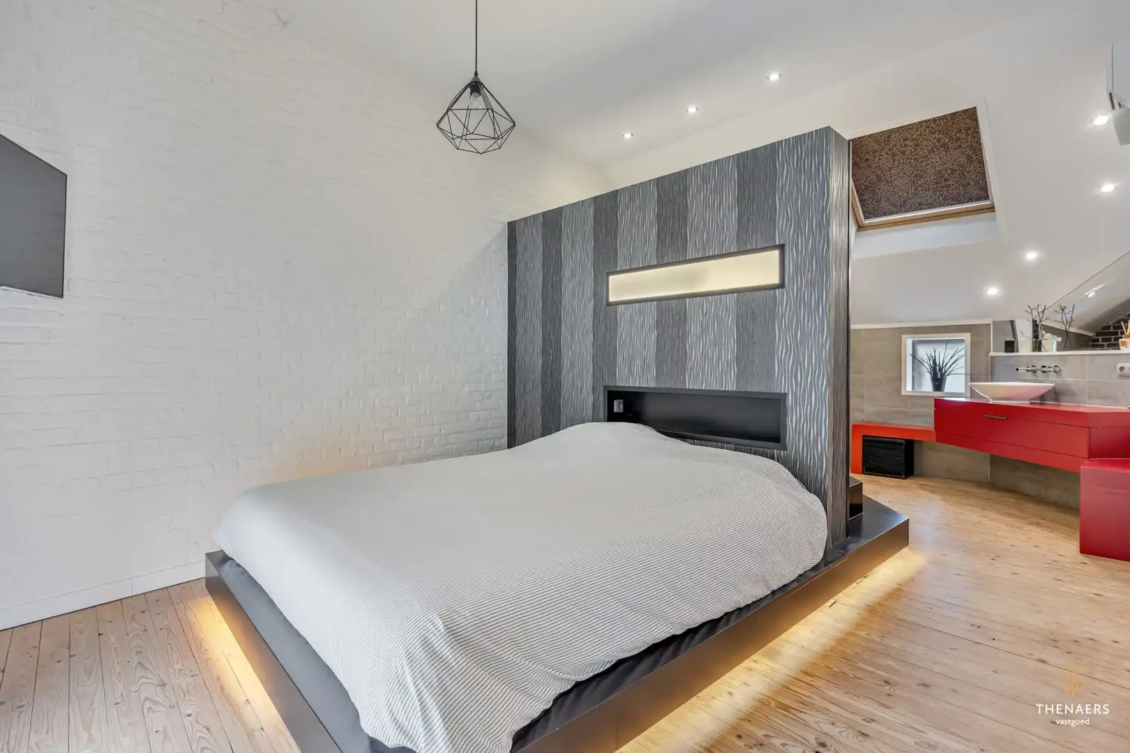 Karaktervolle hoevewoning met 279 m² woonoppervlakte en prachtige tuin op 18a45ca in Heks foto 24