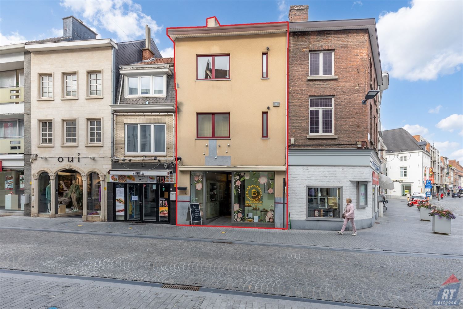 Hoofdfoto van de publicatie: Opbrengsteigendom met 3 eenheden op toplocatie