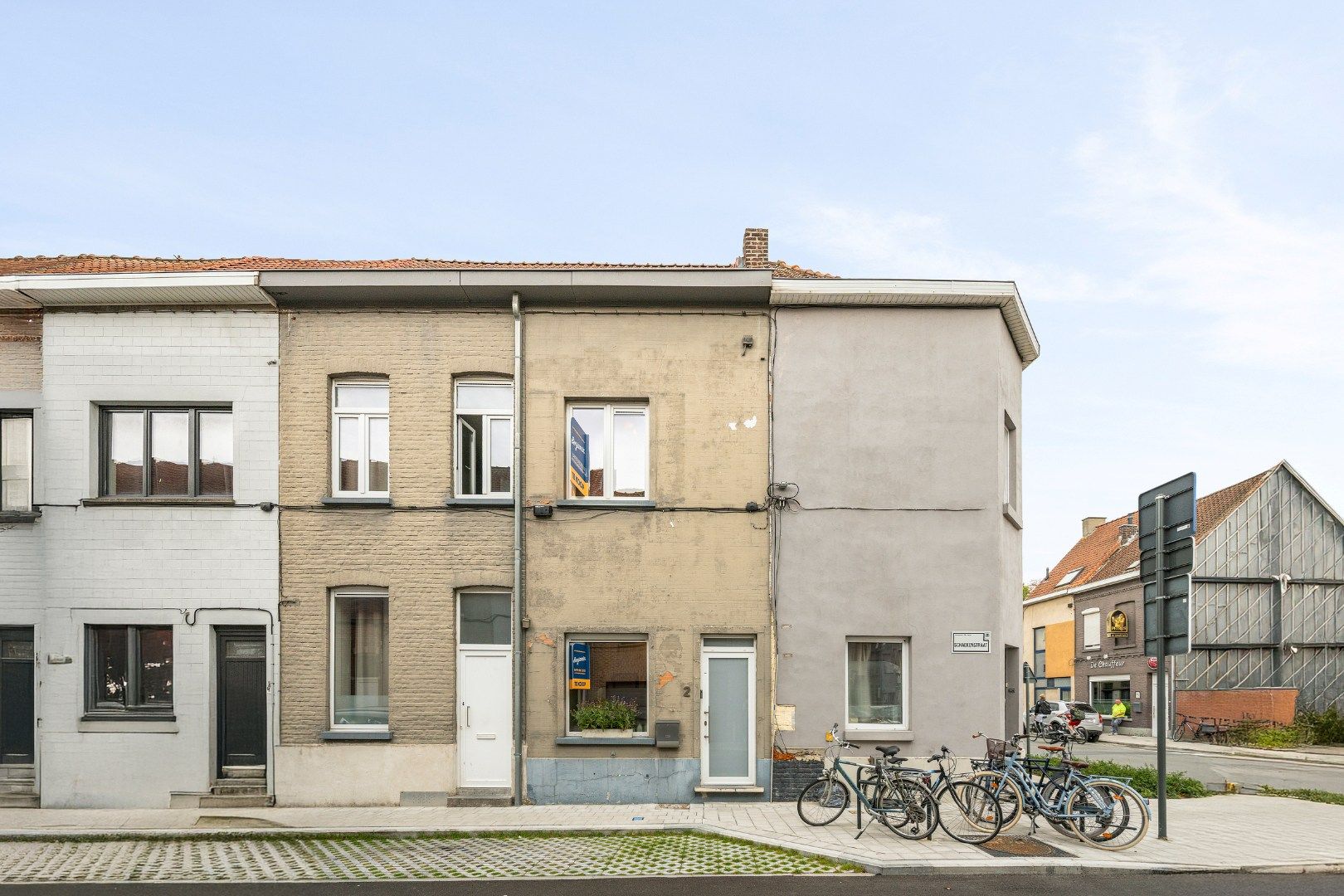 Instapklare rijwoning met open keuken en 2 slaapkamers in Kortrijk-centrum foto 3