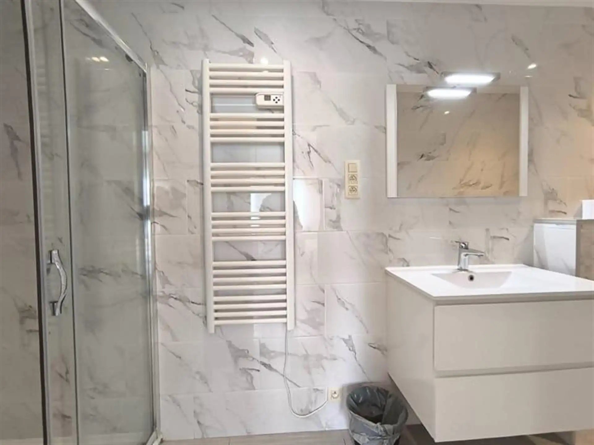 Ruim 2 slaapkamer appartement met zonnig terras.  foto 10