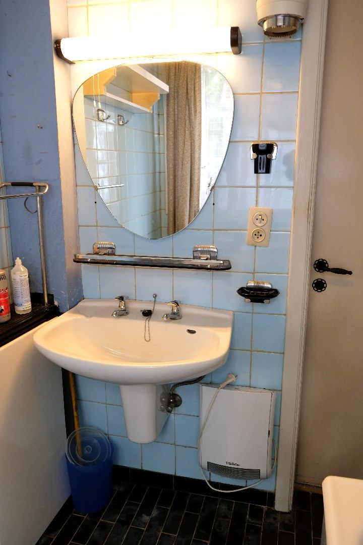 Te renoveren woning op unieke ligging foto 17