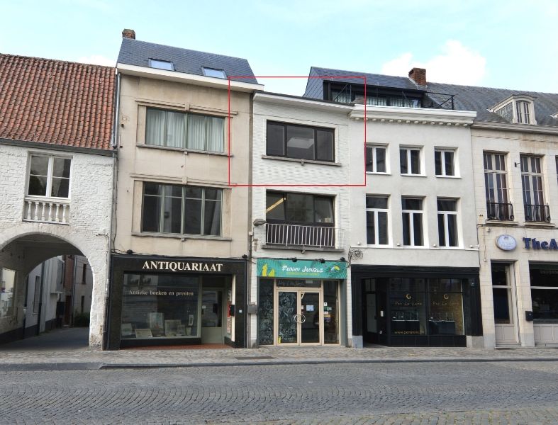 Kantoorruimte te huur in hartje Mechelen – met zicht op de Sint-Romboutstoren foto {{pictureIndex}}