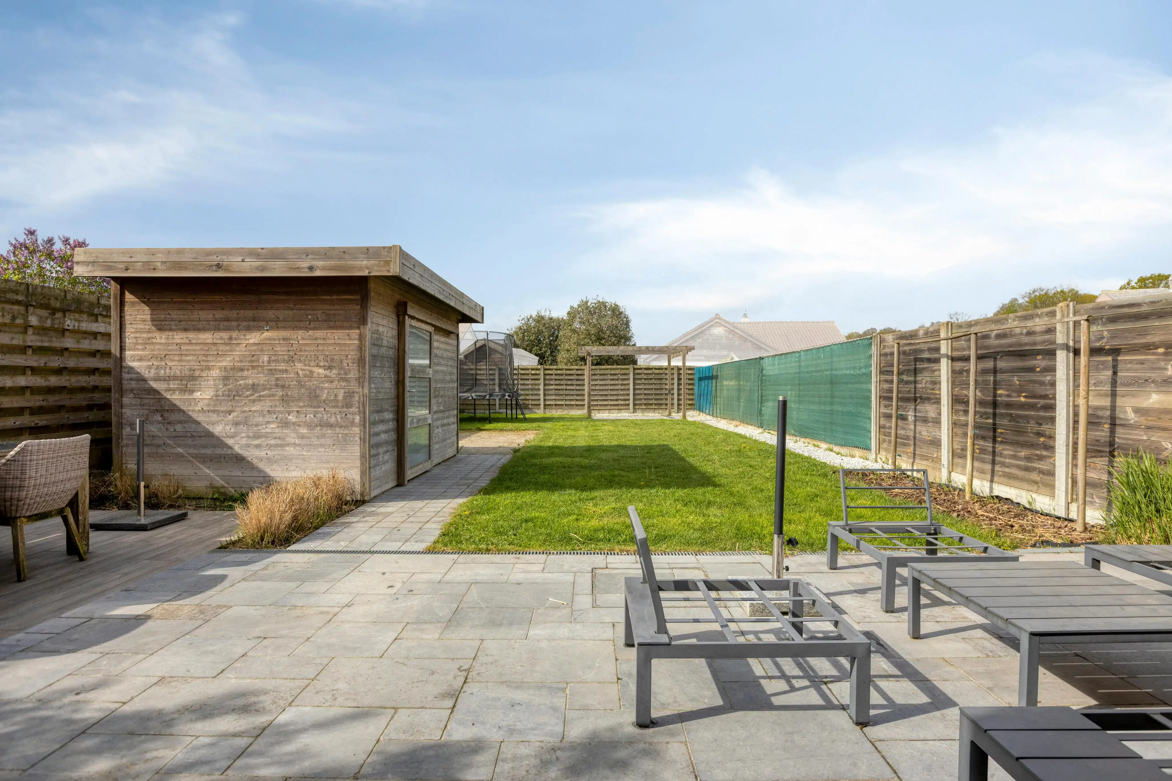 Halfopen huis te koop in Ieper met 3 kamers, garage en tuin foto 14
