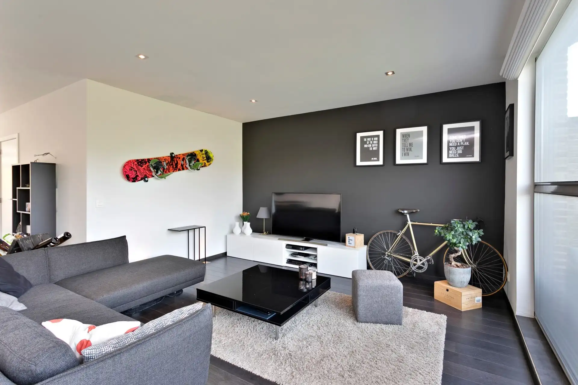 Instapklaar duplex penthouse inclusief twee parkeerplaatsen, met groen uitzicht in het centrum van Ottenburg. foto 2