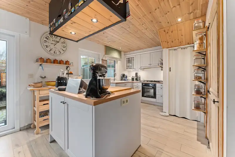 Roeselare - Charmante gezinswoning met 4 slpk in kindvriendelijke buurt foto 6